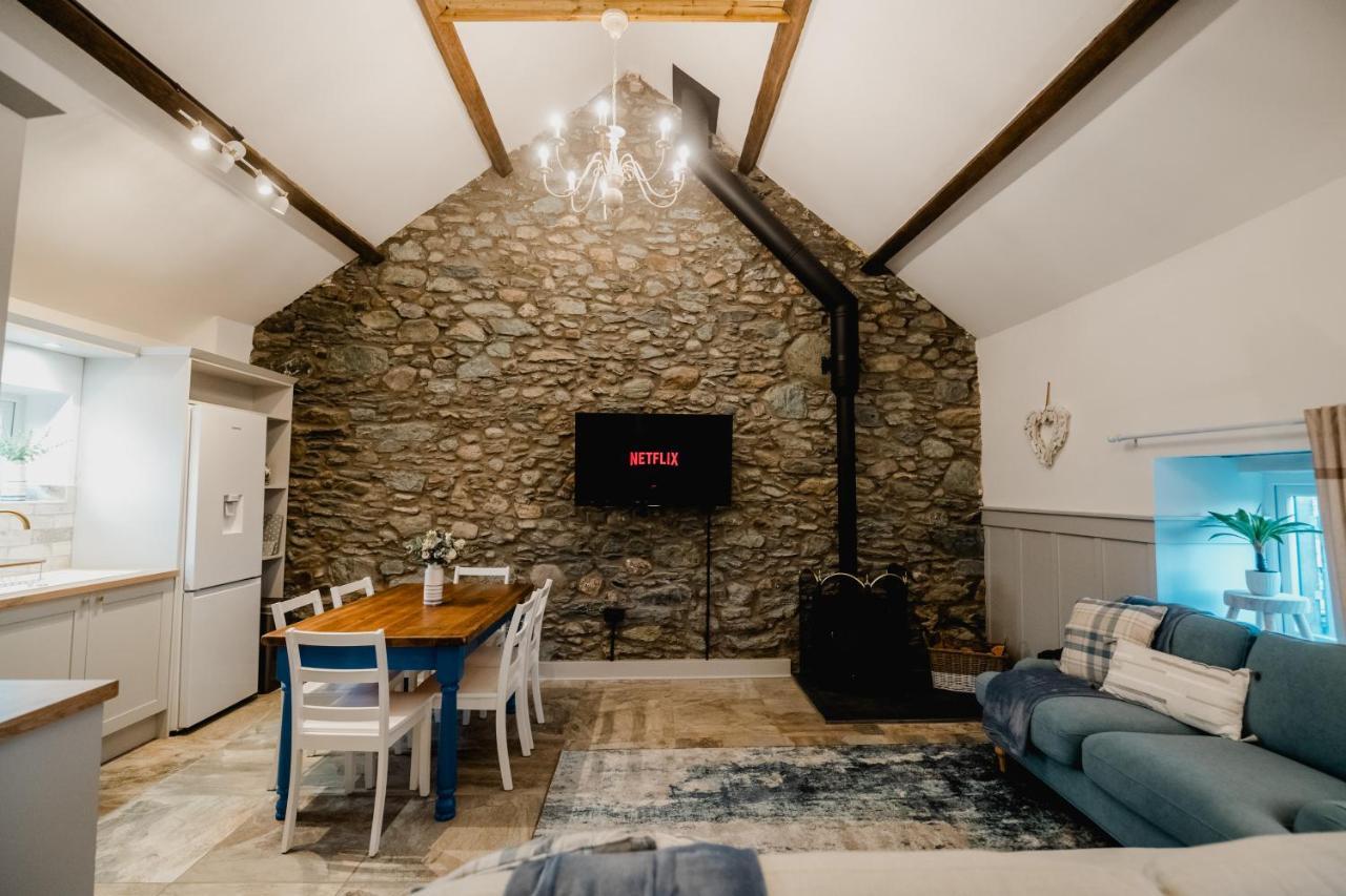 The Cow Shed At Pencraig Villa Holyhead Exterior photo